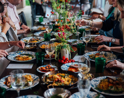 Harry Anderson May 25 Forest Kitchen Food BBQ Chef Paella Tomato Table 202